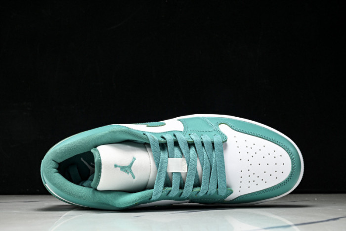 Air Jordan 1 Low  DC0774-132