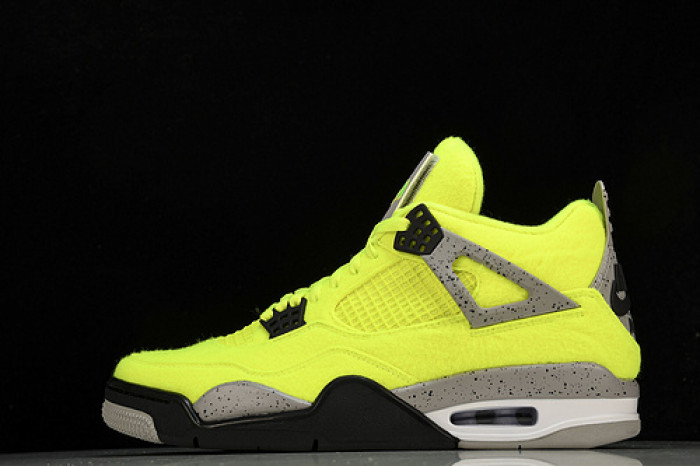 AIR JORDAN 4 RETRO SP  DV6773-700