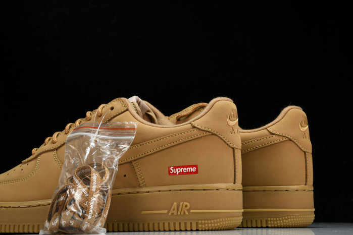 Supreme x Nike Air Force 1  “Flax” DN1555-200