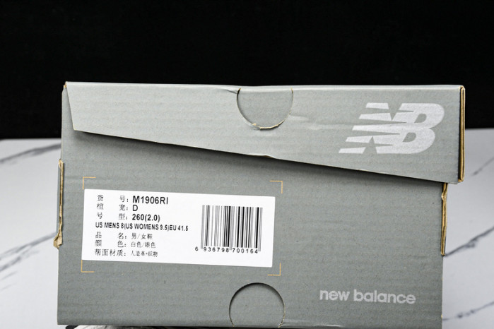 New Balance 1906R White Rain Cloud Silver Metallic M1906RI