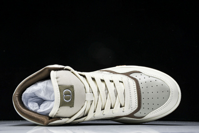 D10R B27 High Top Sneaker 10802