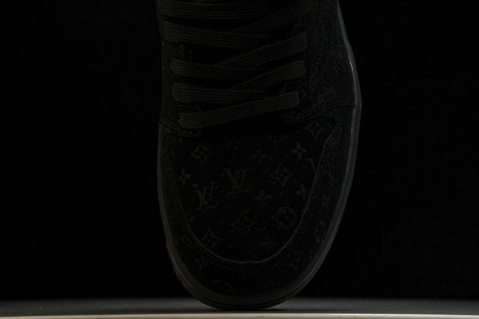 LV x Travis Scott x Air Jordan 1 Low OG  1A9VD7