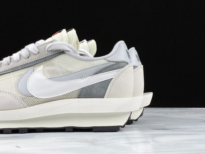 Nike LD Waffle Sacai Summit White  BV0073-100