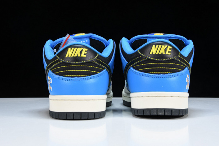 Instant Skateboard x Nike Dunk SB Low CZ5128-400