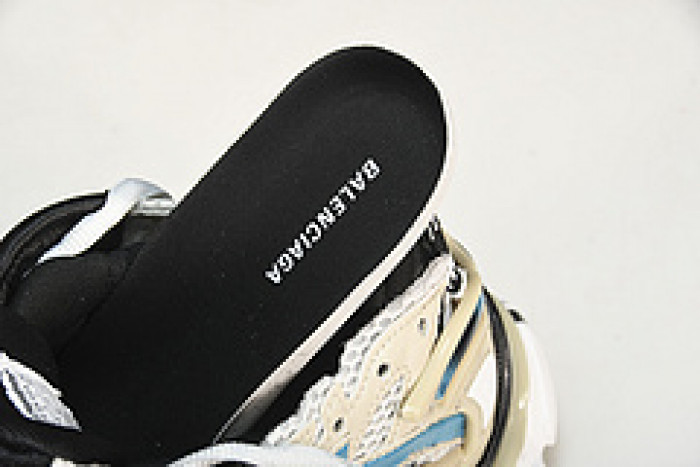 BLCG  × RUNNER W5RH6-0312