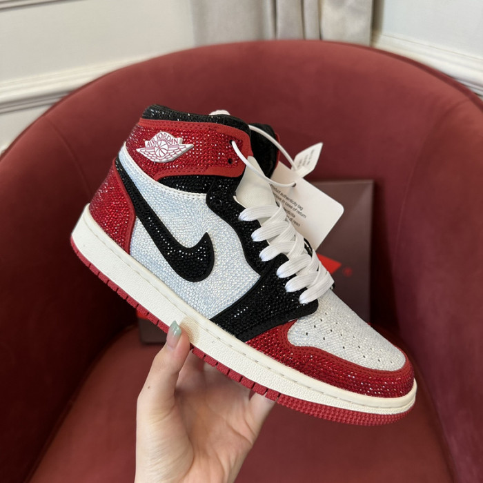 AIR JORDAN 1 RETRO  AJ-09