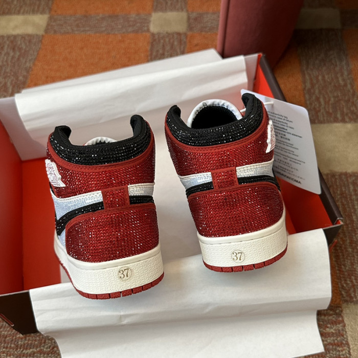 AIR JORDAN 1 RETRO  AJ-09