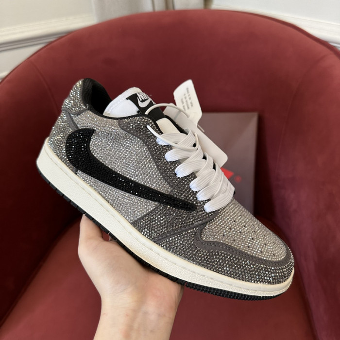 AIR JORDAN 1 RETRO  AJ-31