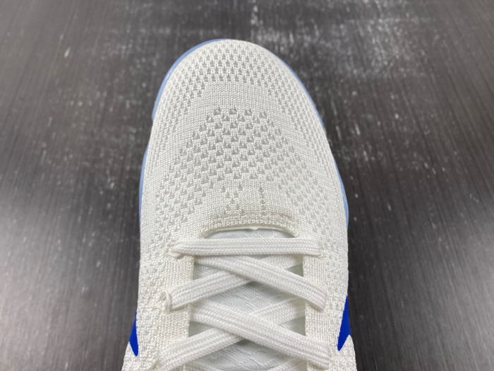 Nike Zoom Kobe 11  822675-185