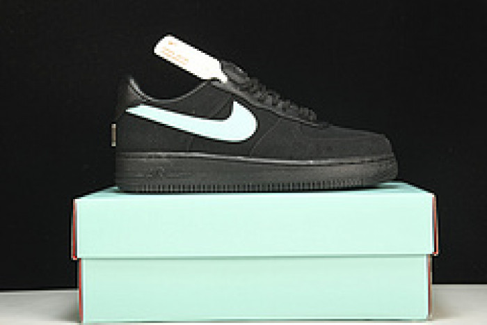 NIKE AIR FORCE 1 LOW x  Tiffany & Co.