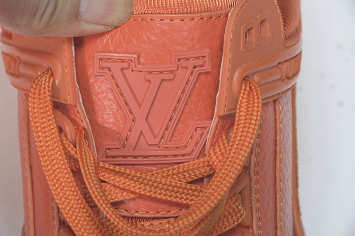 LV SNEAKER LOW YEE-012