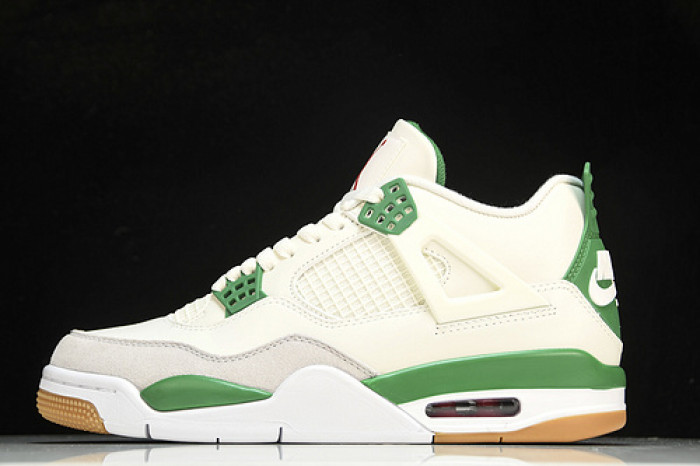 Nike SB x Air Jordan 4 “Pine Green” DR5415-103