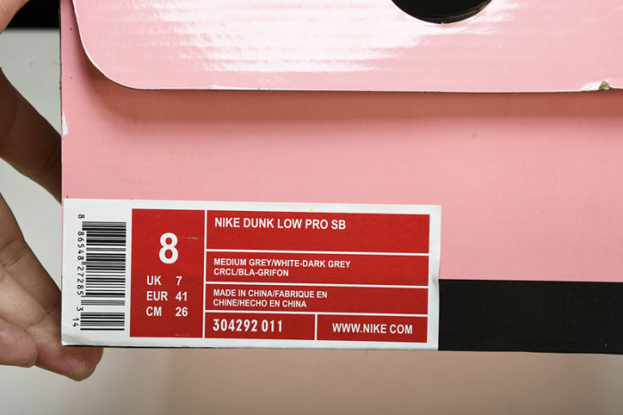 Nike Dunk SB Low“Staple NYC Pigeon”  304292-011