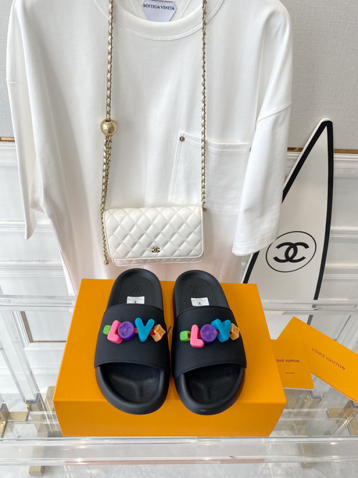 LV SLIPPERS