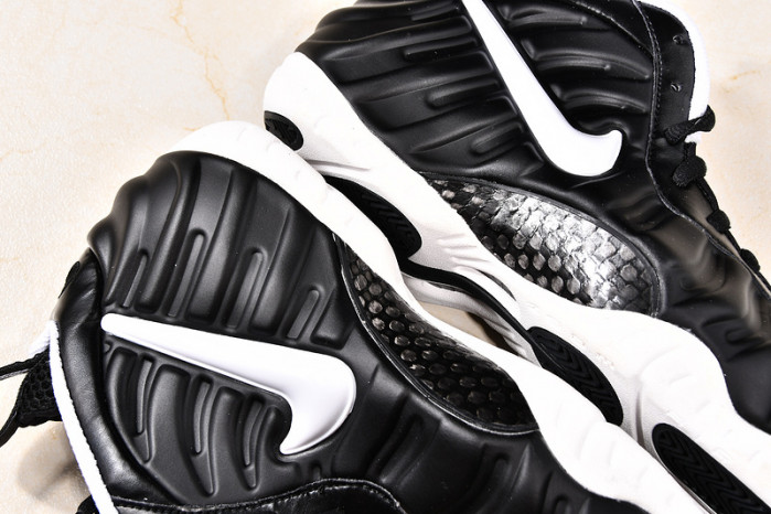 Air Foamposite Pro Dr. Doom (2016)  624041-006