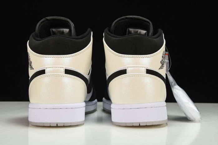 Air Jordan 1 Mid SE“Diamond Shorts” DH6933-100