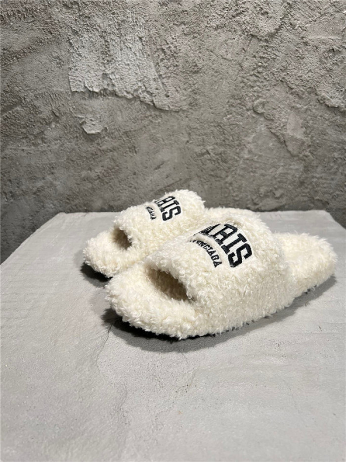 BLCG SLIPPERS