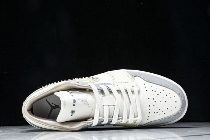 Air Jordan 1 Low  IH7323-100