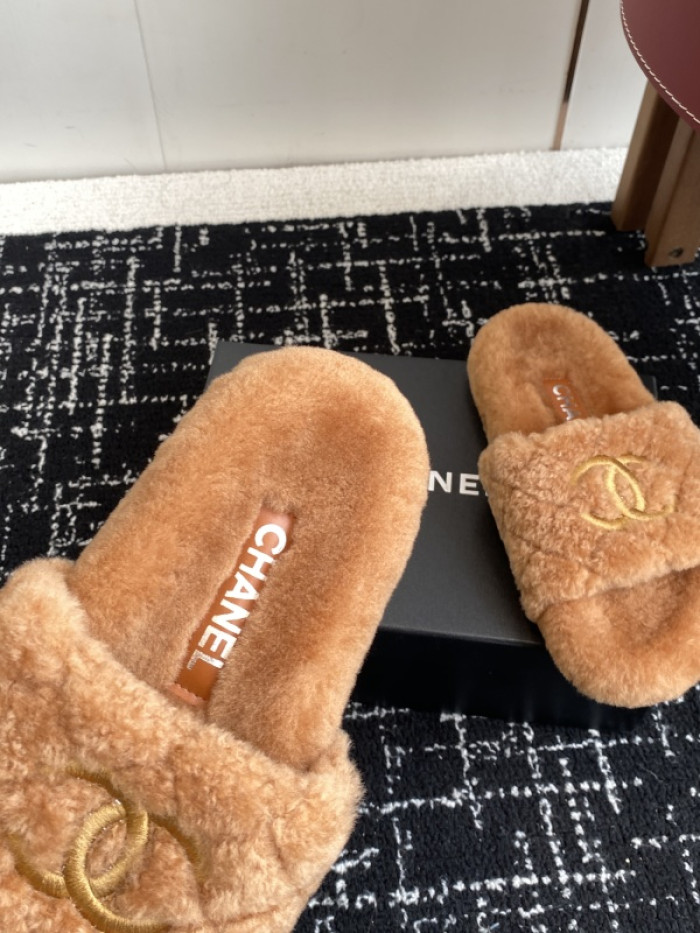 CH*NEL SLIPPERS