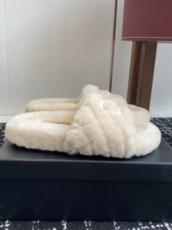 CH*NEL SLIPPERS