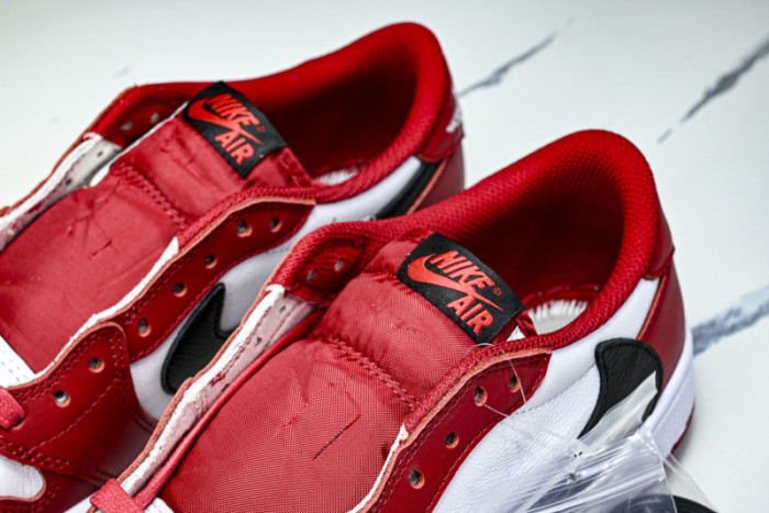 Travis Scott x Air Jordan 1 Low OG DM7866-101