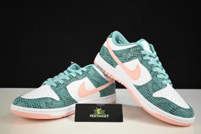 Dunk SB Low "Snake Skin" DR8577-300