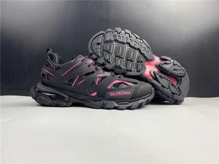 BLCG Track Trainer  black and pink 542023 W2LA1 2046