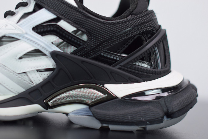 BLCG Track.2 black and white 570391 W2GN3 1090